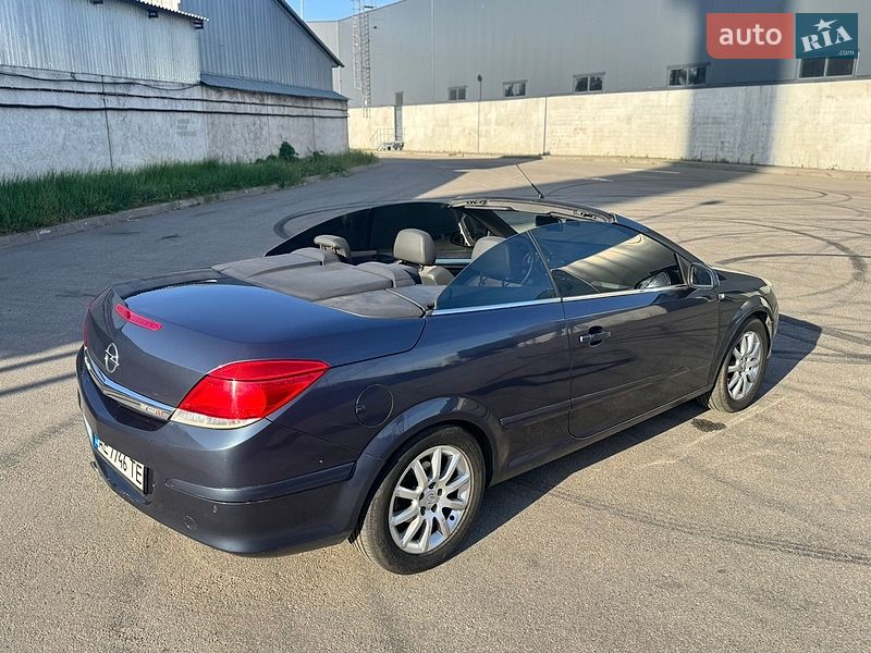 Кабріолет Opel Astra 2008 в Києві фото 18 Кабріолет Opel Astra 2008 в Києві