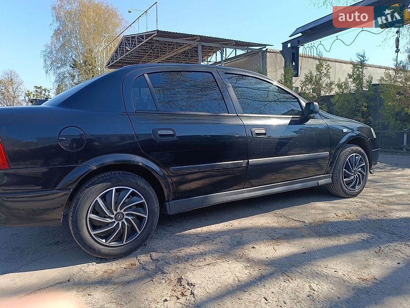 Седан Opel Astra 2007 в Сумах