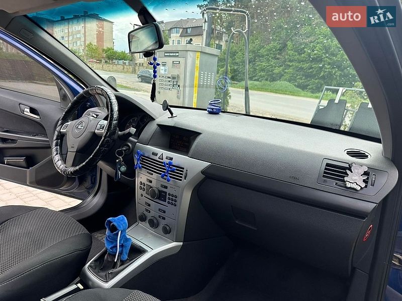 Универсал Opel Astra 2009 в Бучаче