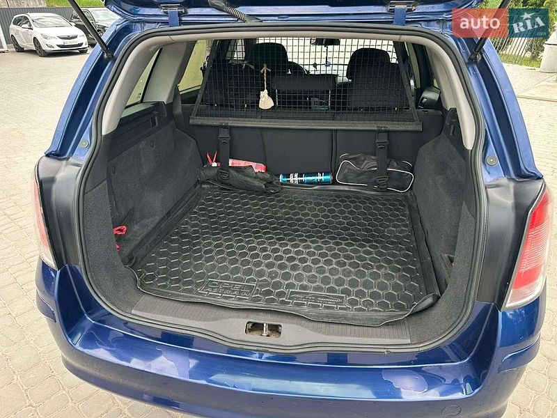 Универсал Opel Astra 2009 в Бучаче