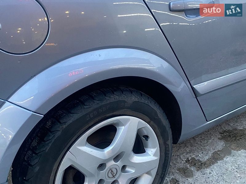 Хэтчбек Opel Astra 2008 в Олевске
