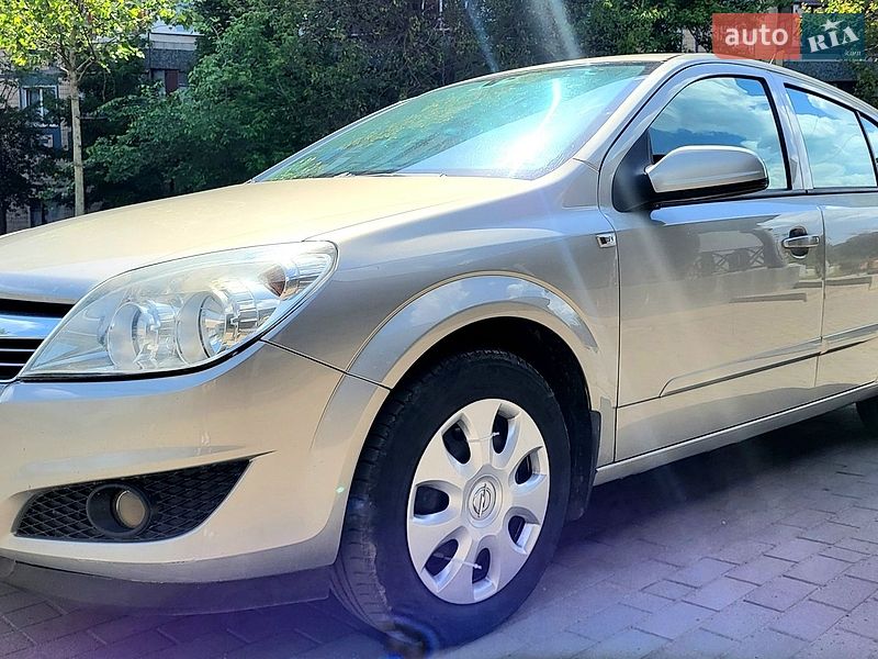 Седан Opel Astra 2008 в Кривом Роге фото Седан Opel Astra 2008 в Кривом Роге