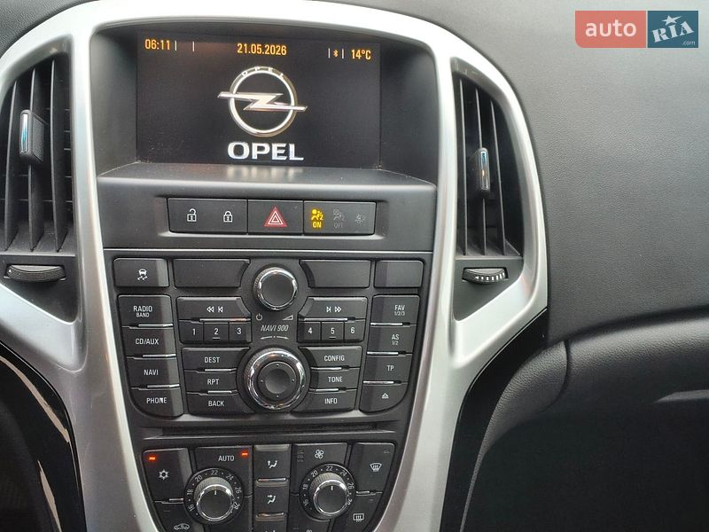 Универсал Opel Astra 2012 в Луцке