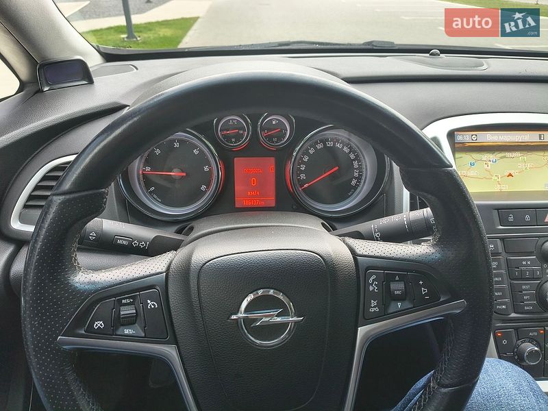 Универсал Opel Astra 2012 в Луцке