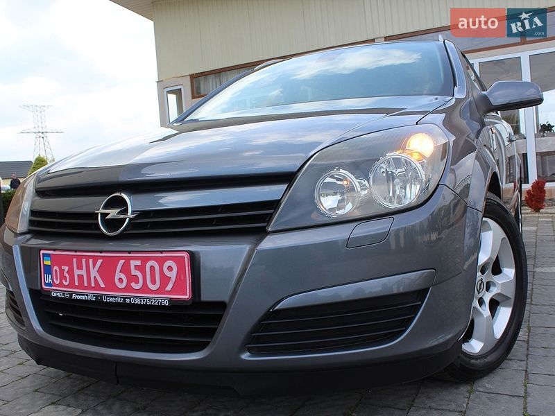 Универсал Opel Astra 2006 в Трускавце