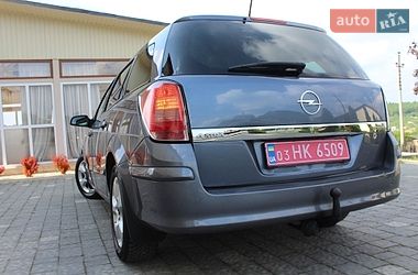 Универсал Opel Astra 2006 в Трускавце