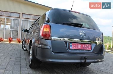 Универсал Opel Astra 2006 в Трускавце