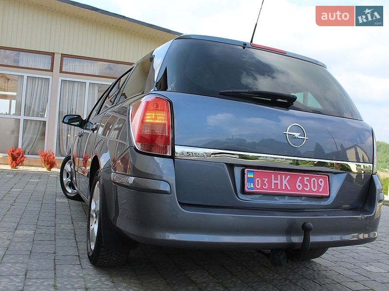 Универсал Opel Astra 2006 в Трускавце