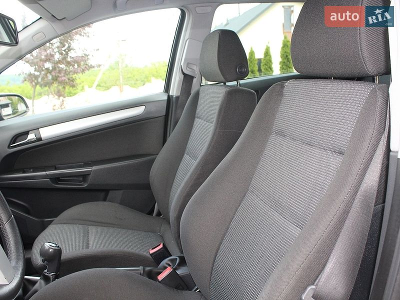 Универсал Opel Astra 2006 в Трускавце