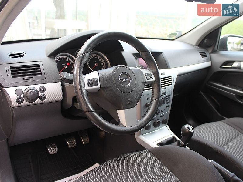 Универсал Opel Astra 2006 в Трускавце