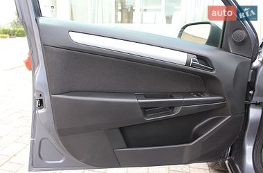 Универсал Opel Astra 2006 в Трускавце