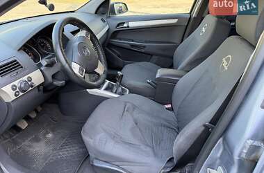 Хэтчбек Opel Astra 2007 в Киеве
