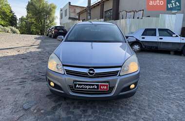 Хэтчбек Opel Astra 2007 в Киеве