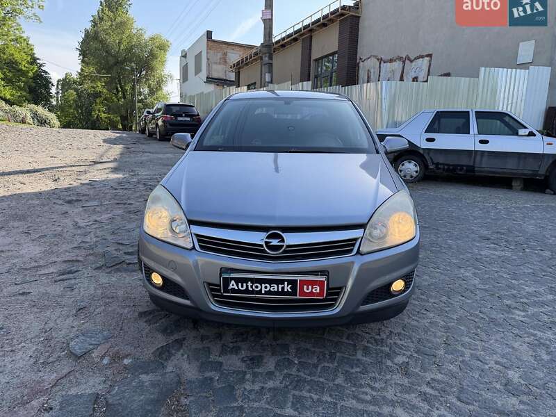 Хэтчбек Opel Astra 2007 в Киеве