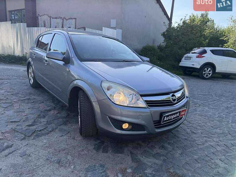 Хэтчбек Opel Astra 2007 в Киеве
