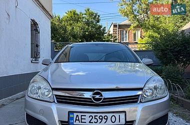 Універсал Opel Astra 2009 в Дніпрі