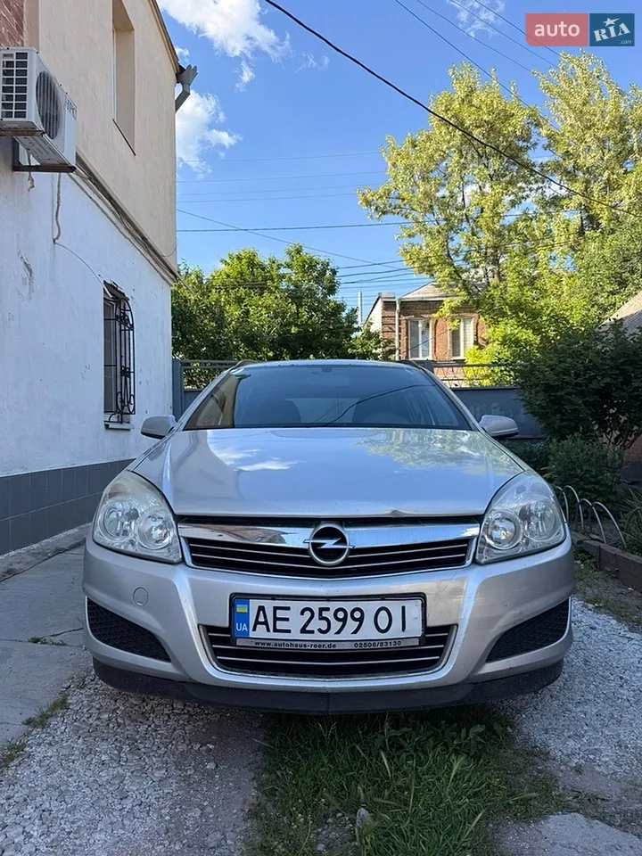2010 Opel Astra - мініатюра 11