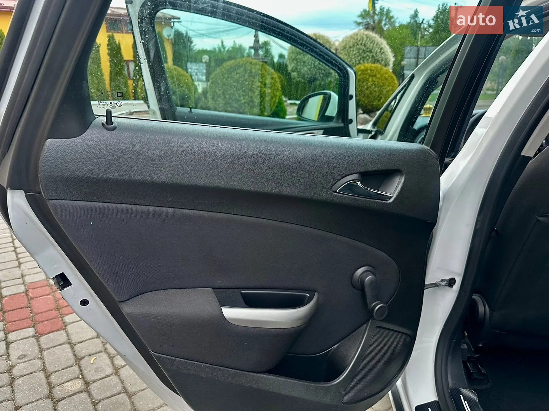 2011 Opel Astra - мініатюра 26