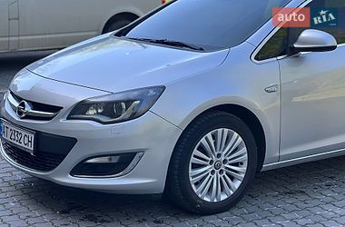 Універсал Opel Astra 2013 в Івано-Франківську