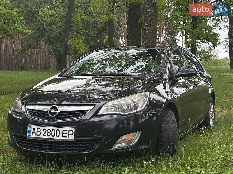 Универсал Opel Astra 2011 в Виннице
