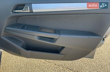 Хэтчбек Opel Astra 2005 в Киеве