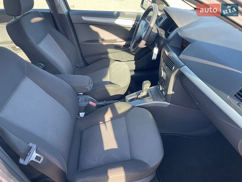 Хэтчбек Opel Astra 2005 в Киеве