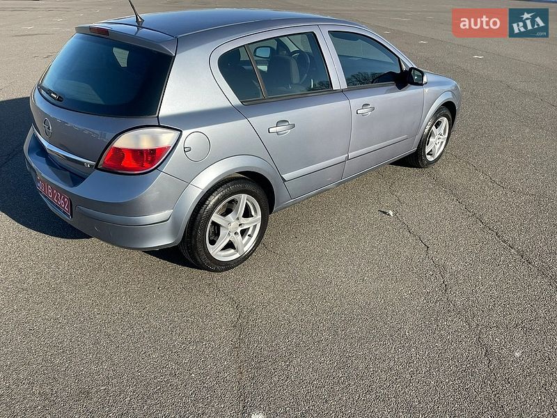 Хэтчбек Opel Astra 2005 в Киеве