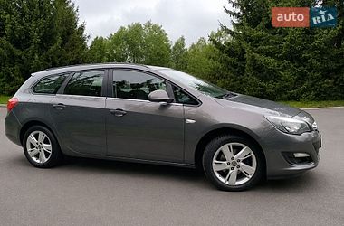 Универсал Opel Astra 2013 в Житомире