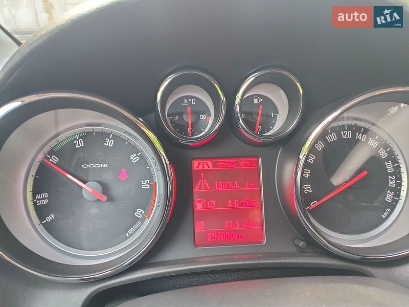 Универсал Opel Astra 2013 в Житомире