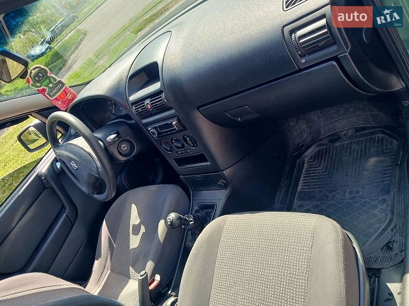 Седан Opel Astra 2006 в Харькове