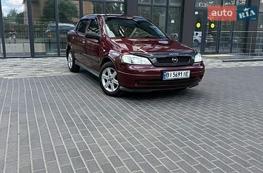 Седан Opel Astra 2006 в Полтаве