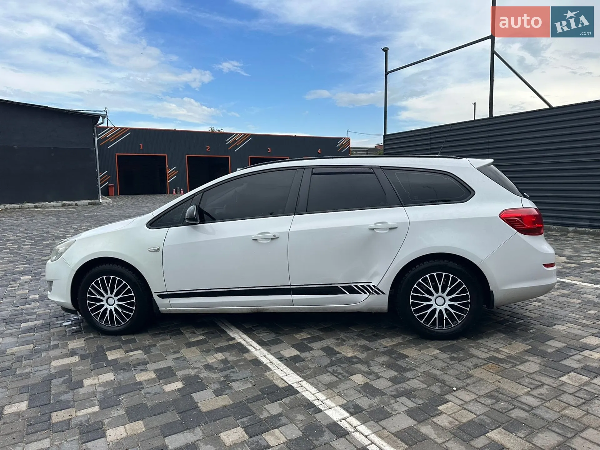 2011 Opel Astra - мініатюра 7