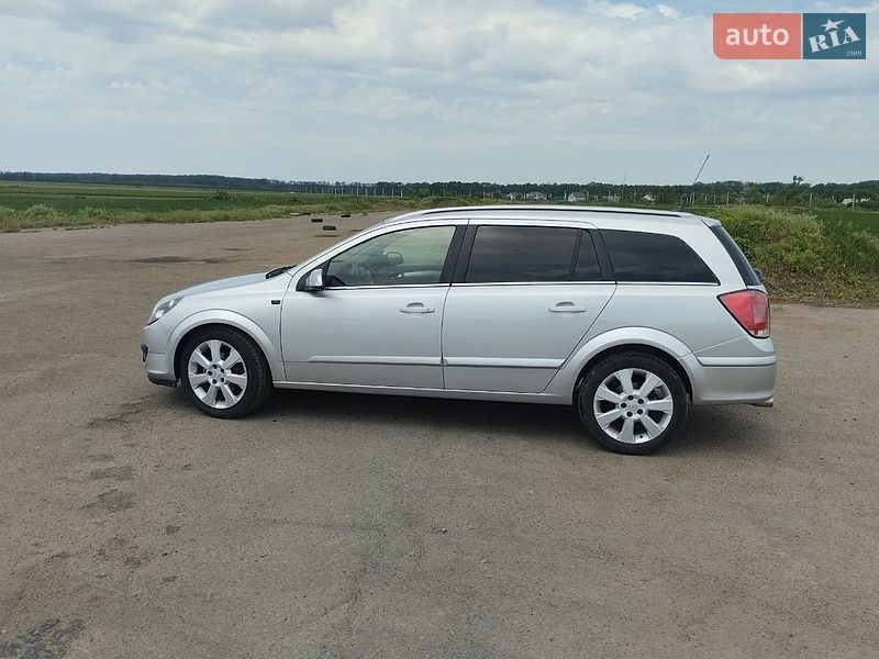 Универсал Opel Astra 2006 в Христиновке