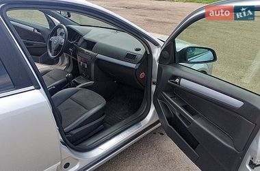 Универсал Opel Astra 2006 в Христиновке