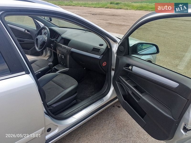 Универсал Opel Astra 2006 в Христиновке