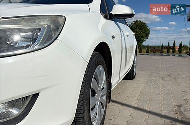 Универсал Opel Astra 2011 в Оброшином