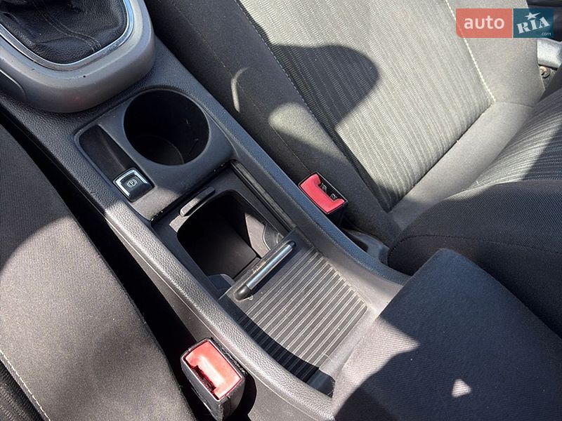 Универсал Opel Astra 2011 в Оброшином