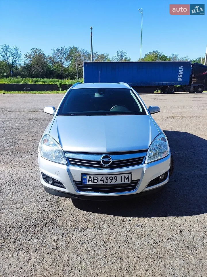 2010 Opel Astra - мініатюра 15