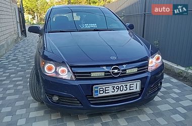 Хэтчбек Opel Astra 2005 в Первомайске