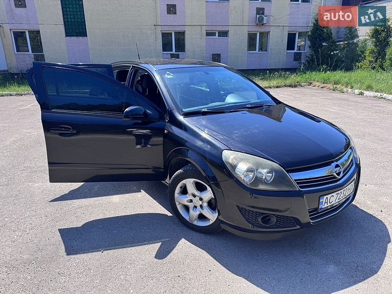 Хэтчбек Opel Astra 2007 в Луцке