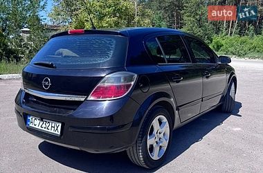 Хэтчбек Opel Astra 2007 в Луцке