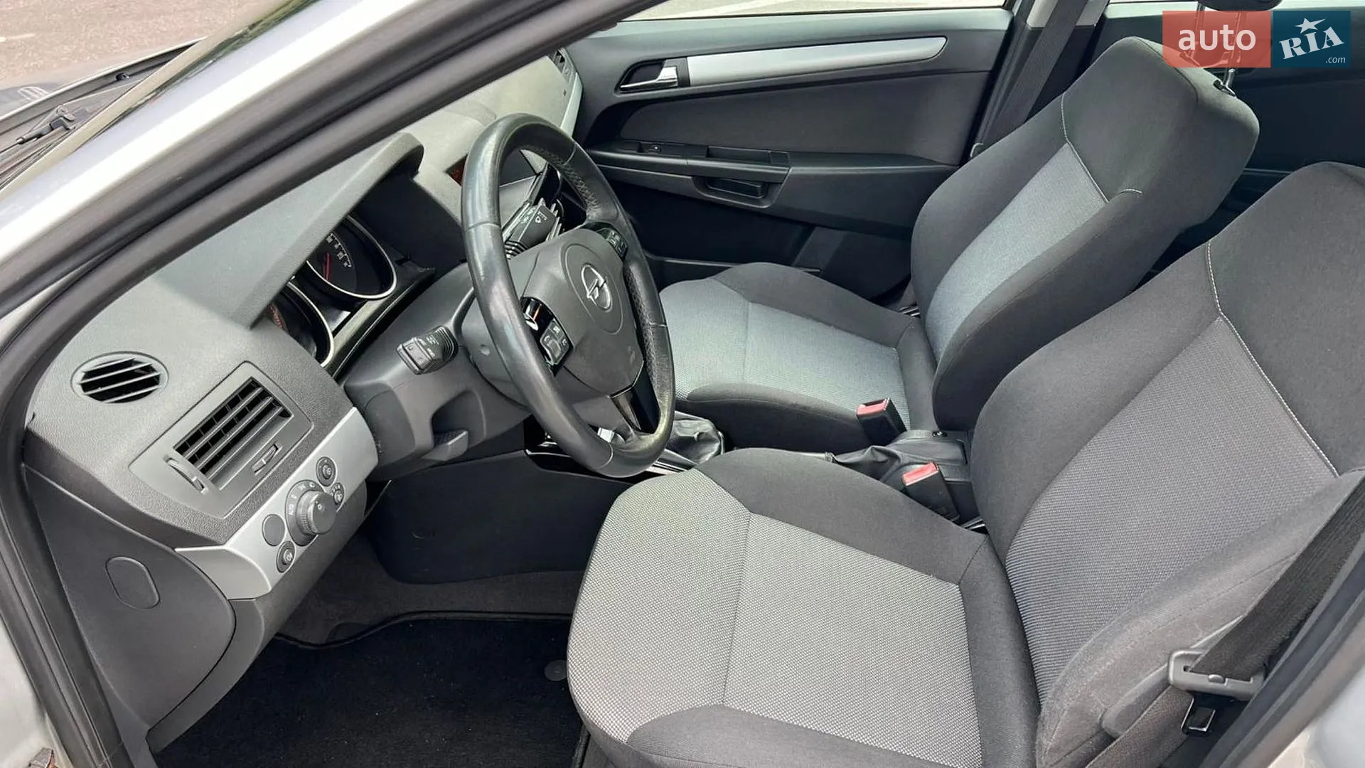 2010 Opel Astra - мініатюра 10