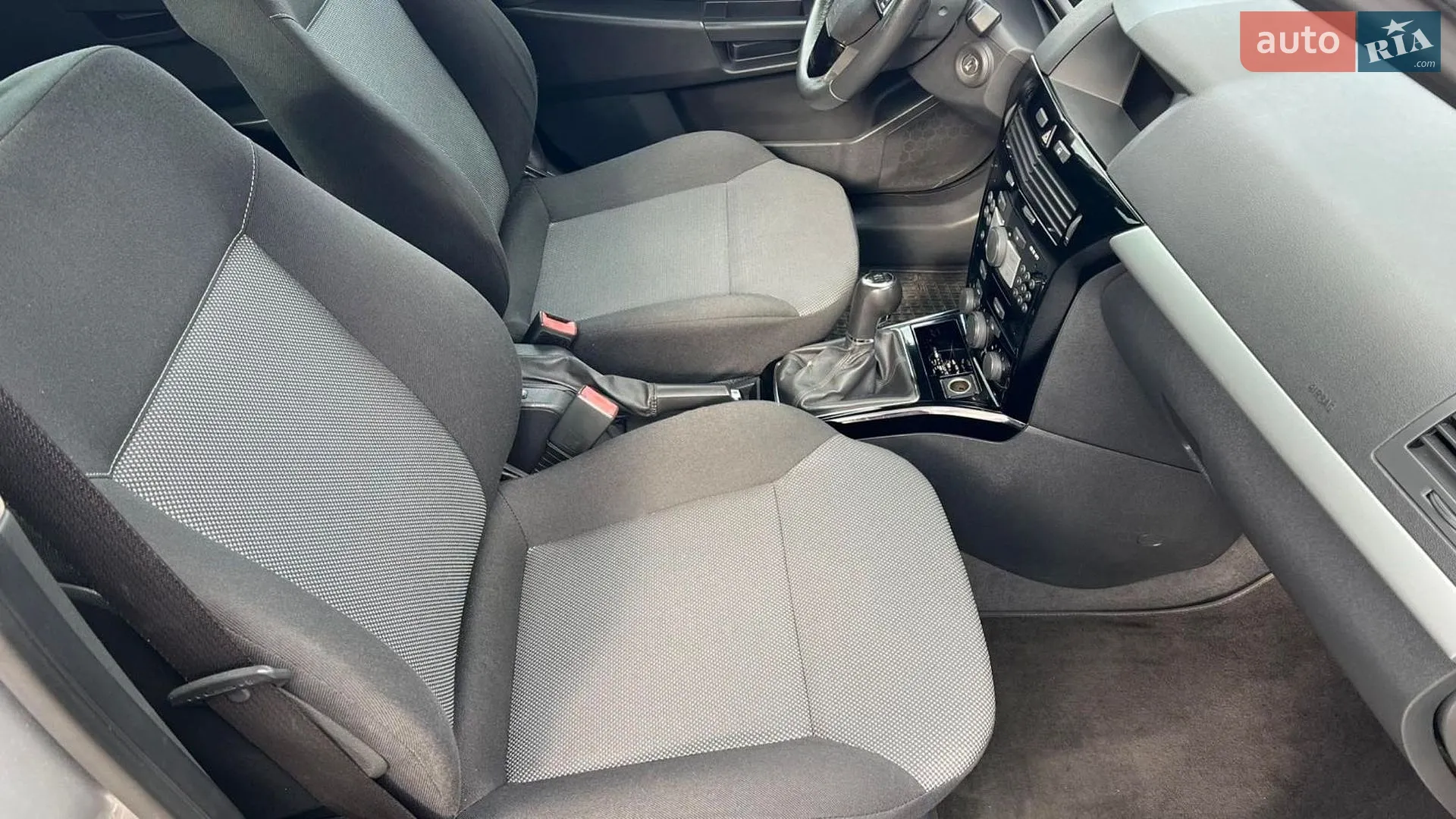 2010 Opel Astra - мініатюра 12