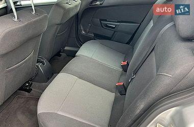 Универсал Opel Astra 2010 в Запорожье