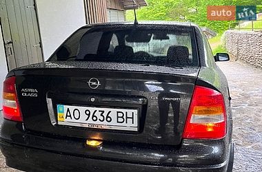 Седан Opel Astra 2008 в Терновому