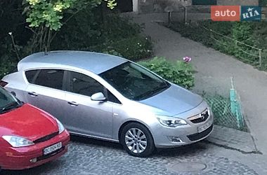 Хэтчбек Opel Astra 2010 в Львове