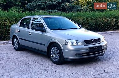 Седан Opel Astra 2008 в Кам'янському