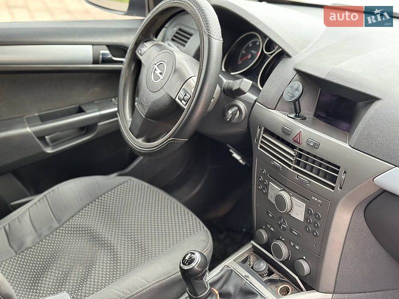 Универсал Opel Astra 2005 в Николаеве