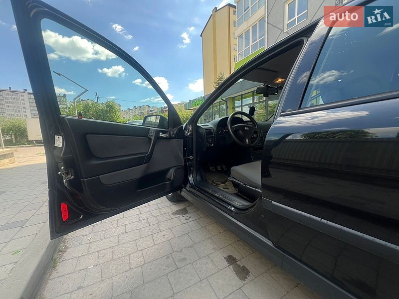 Седан Opel Astra 2008 в Ивано-Франковске