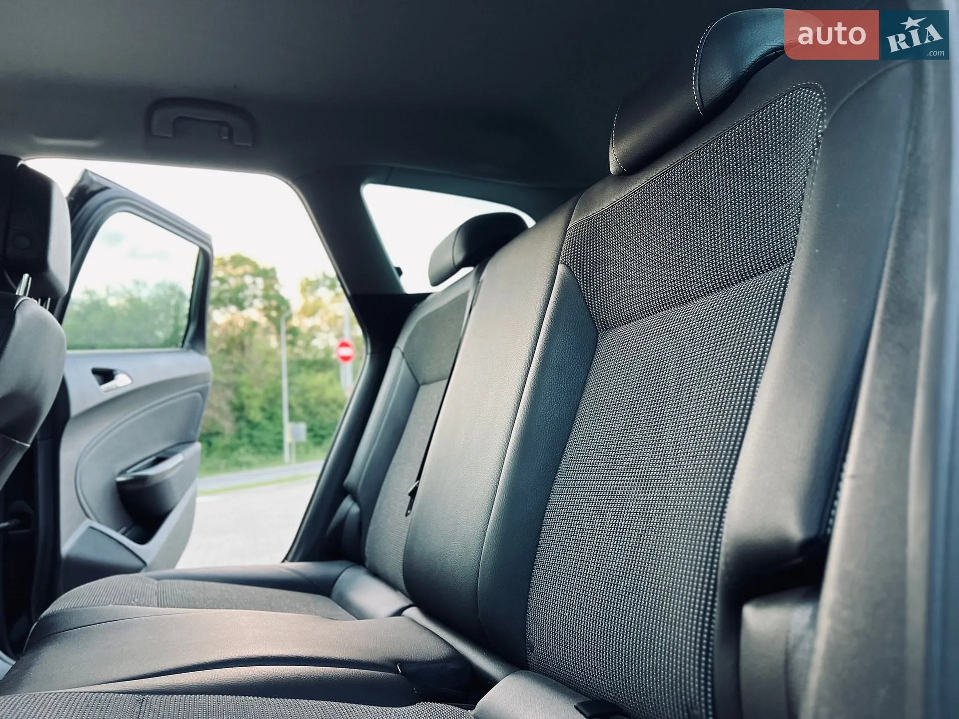 2013 Opel Astra - мініатюра 18